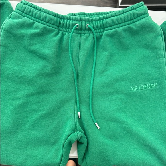 Air Jordan Sweats - Picture 2 of 5